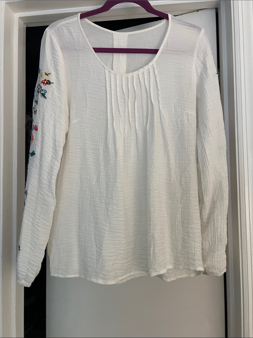 Women's White Long-Sleeve Embroidered Sleeve Top